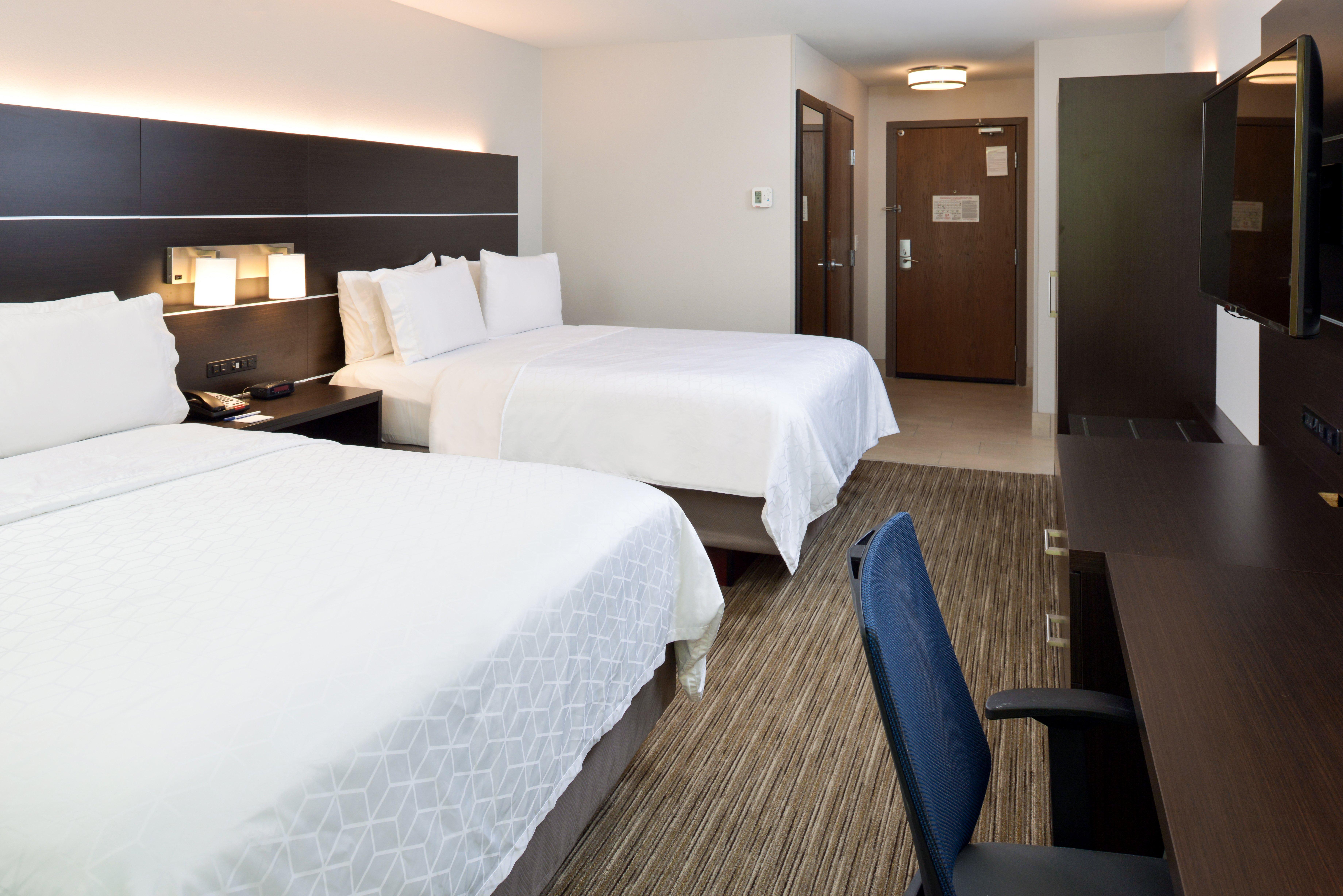 Holiday Inn Express & Suites Pueblo By Ihg Esterno foto