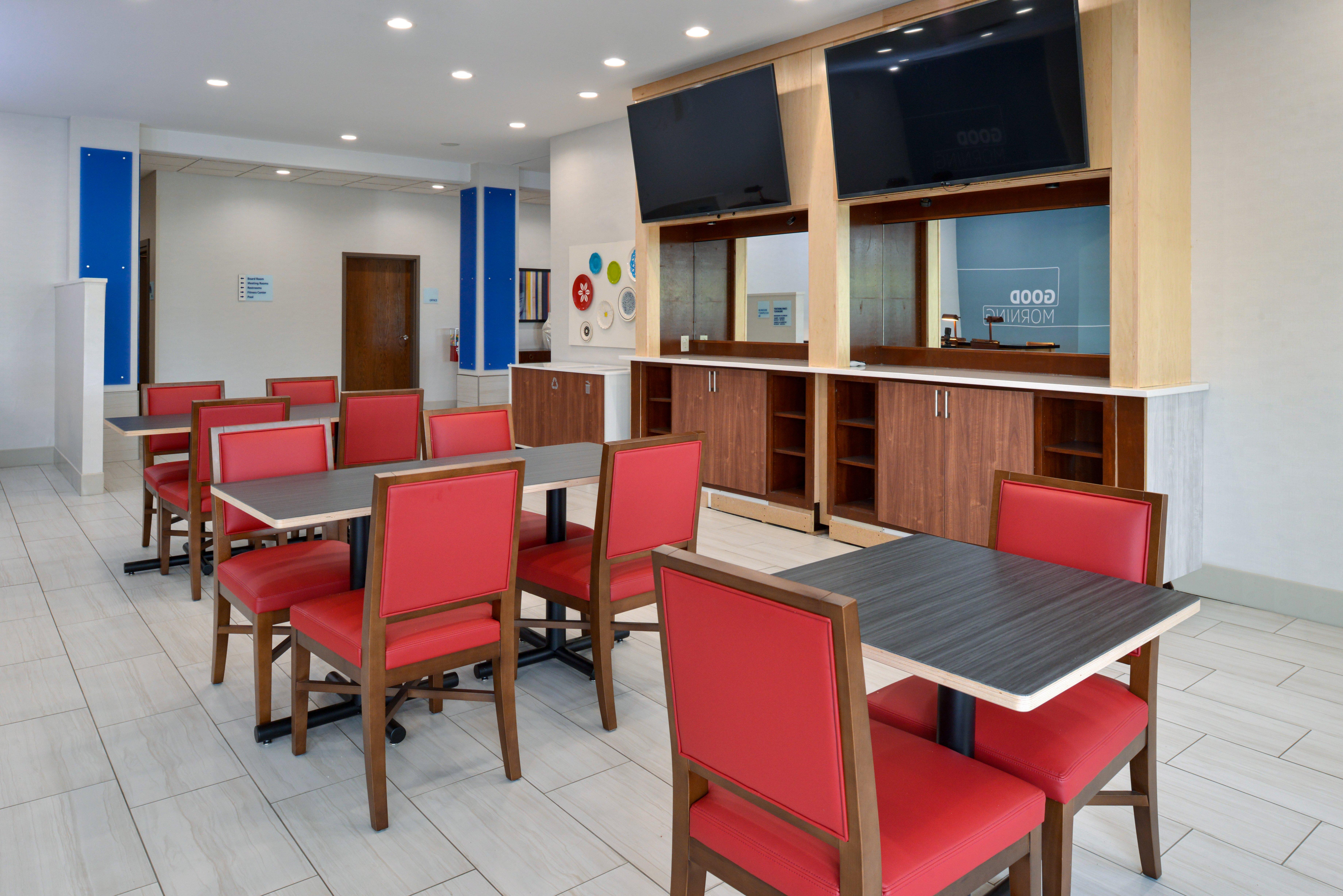Holiday Inn Express & Suites Pueblo By Ihg Esterno foto
