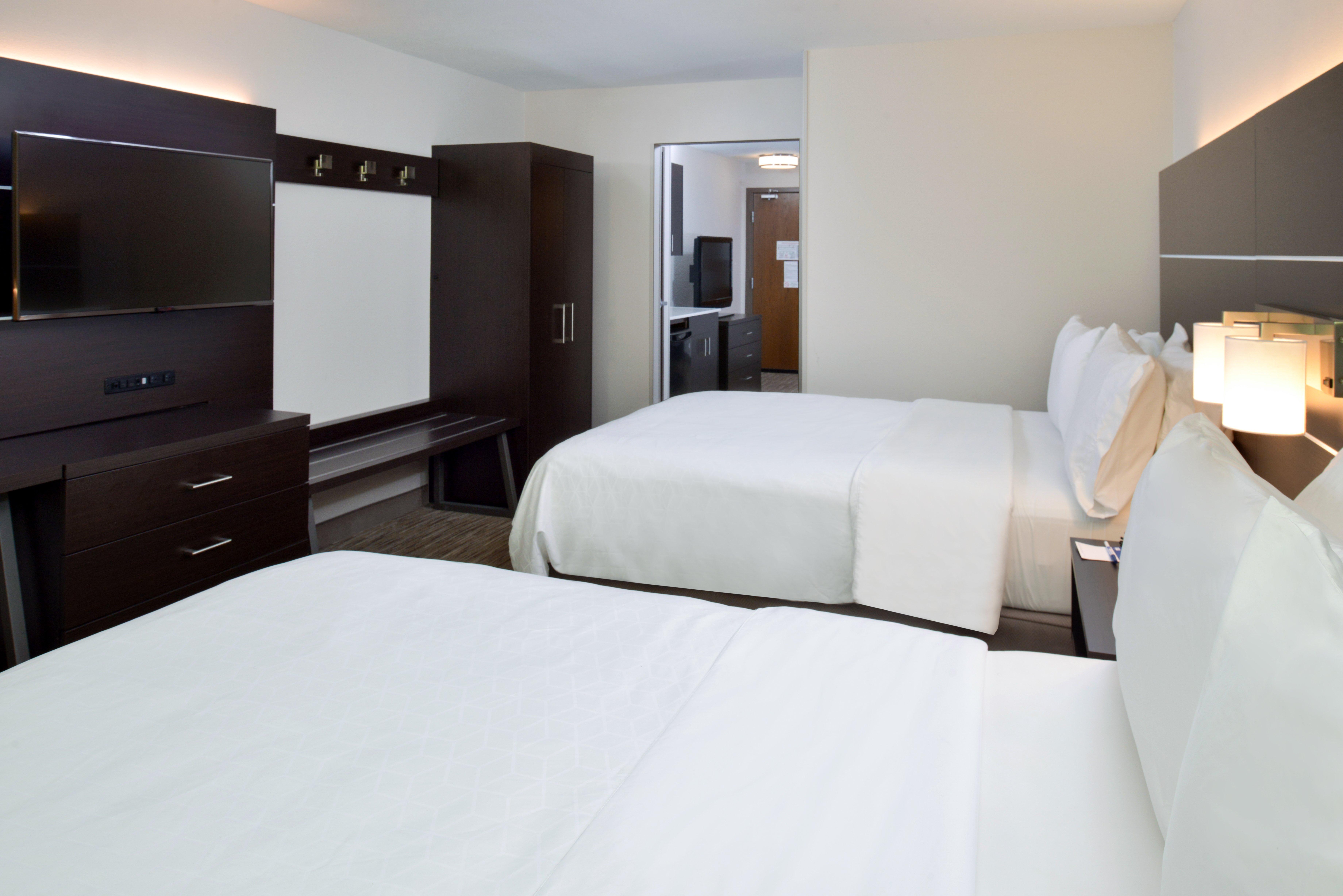 Holiday Inn Express & Suites Pueblo By Ihg Esterno foto