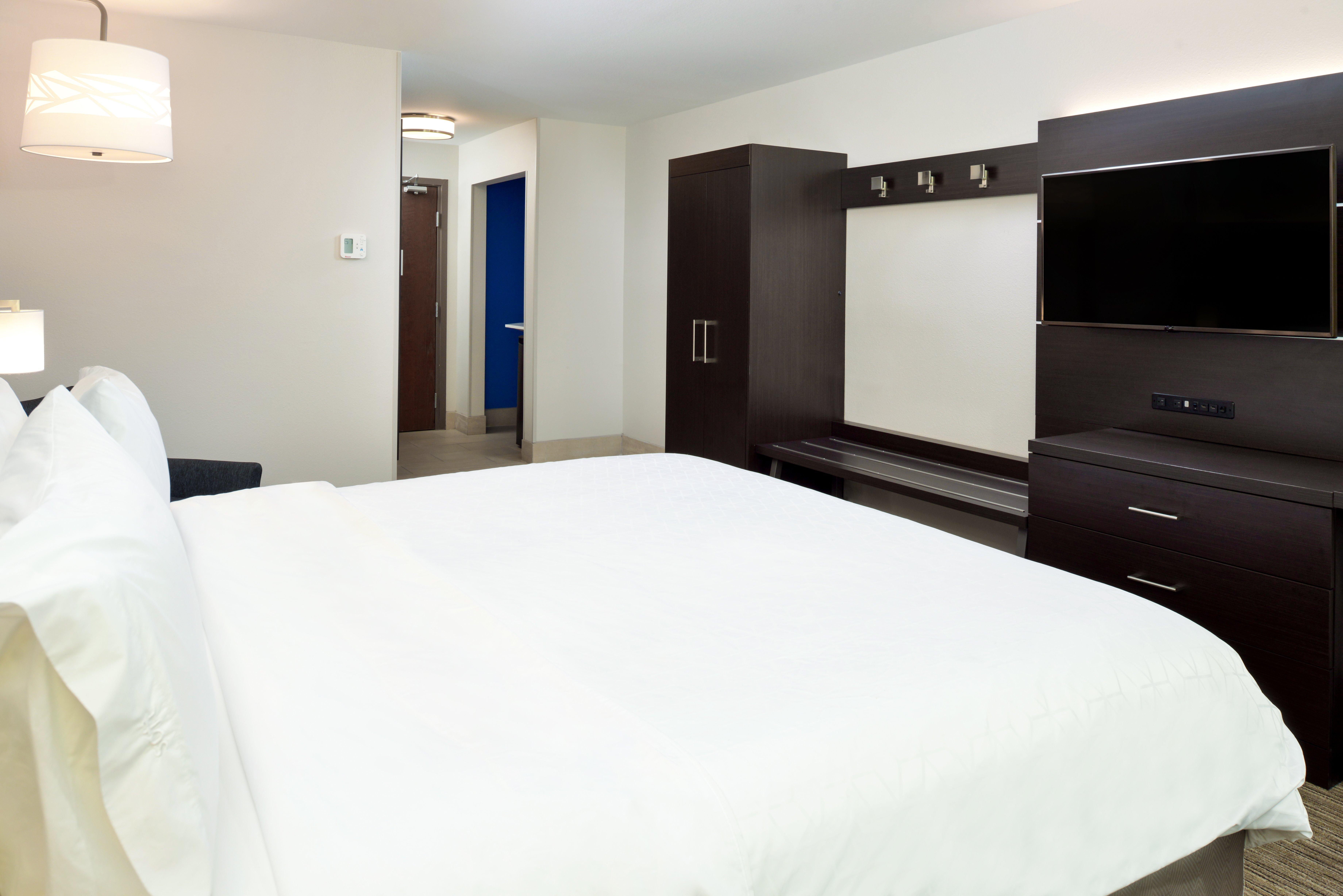 Holiday Inn Express & Suites Pueblo By Ihg Esterno foto