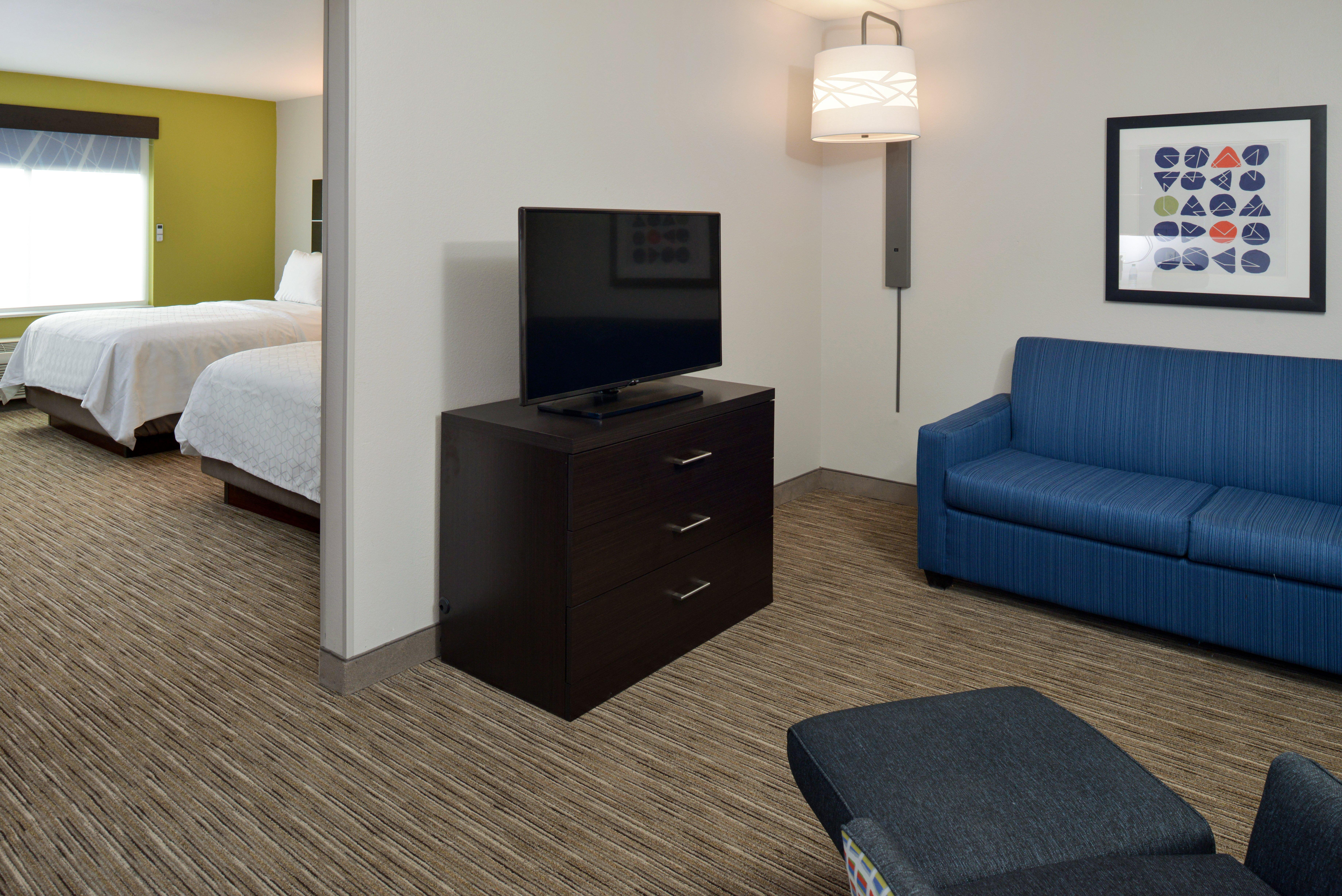Holiday Inn Express & Suites Pueblo By Ihg Esterno foto
