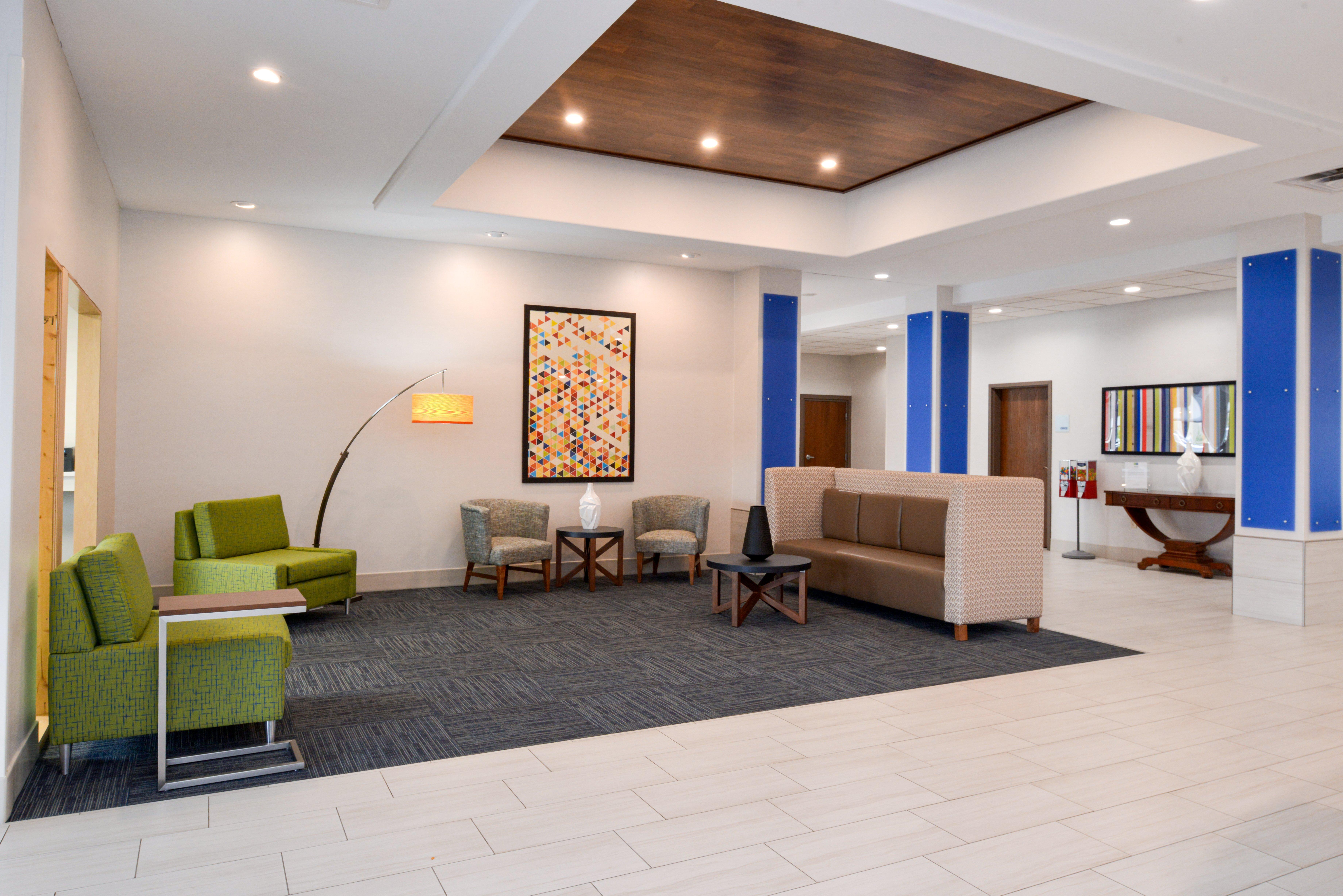 Holiday Inn Express & Suites Pueblo By Ihg Esterno foto