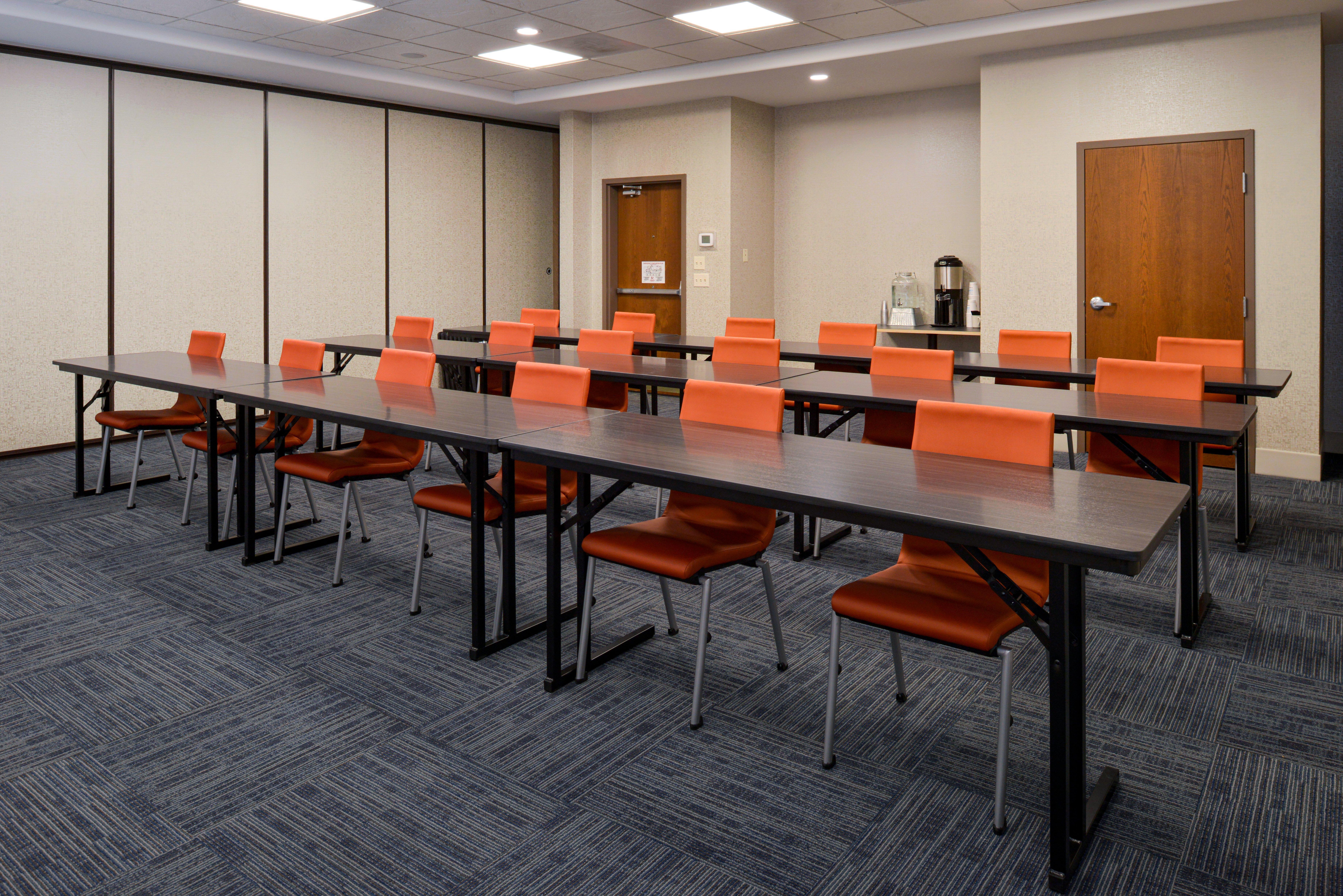 Holiday Inn Express & Suites Pueblo By Ihg Esterno foto
