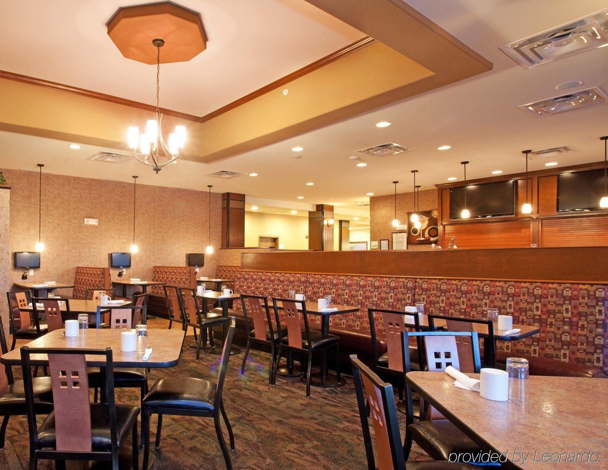 Holiday Inn Express & Suites Pueblo By Ihg Ristorante foto