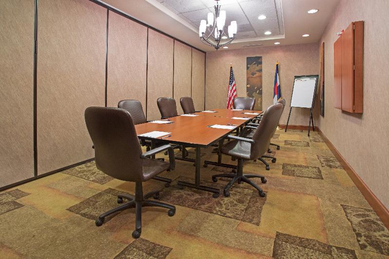 Holiday Inn Express & Suites Pueblo By Ihg Esterno foto