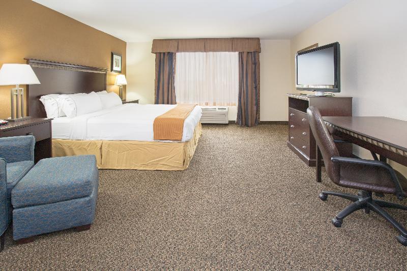 Holiday Inn Express & Suites Pueblo By Ihg Esterno foto
