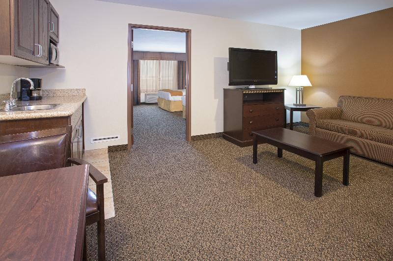 Holiday Inn Express & Suites Pueblo By Ihg Esterno foto