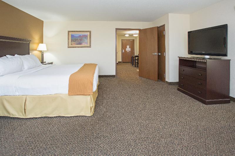 Holiday Inn Express & Suites Pueblo By Ihg Esterno foto