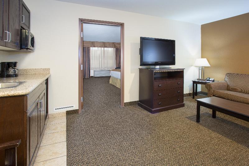 Holiday Inn Express & Suites Pueblo By Ihg Esterno foto