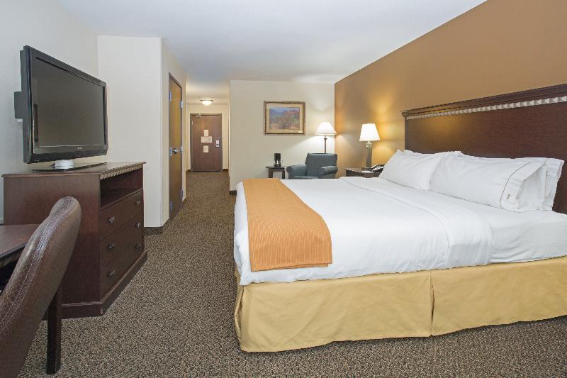 Holiday Inn Express & Suites Pueblo By Ihg Esterno foto